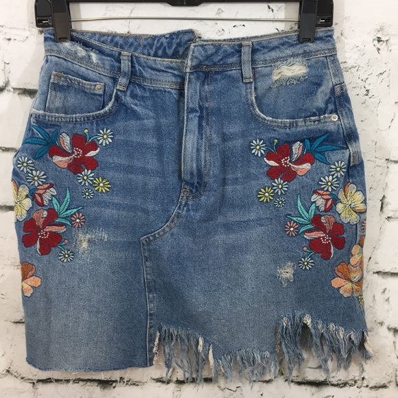 Zara Dresses & Skirts - Zara Trafaluc denim embroidered distressed skirt